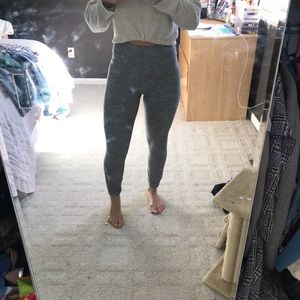 Old navy active “go- dry” grey workout leggings